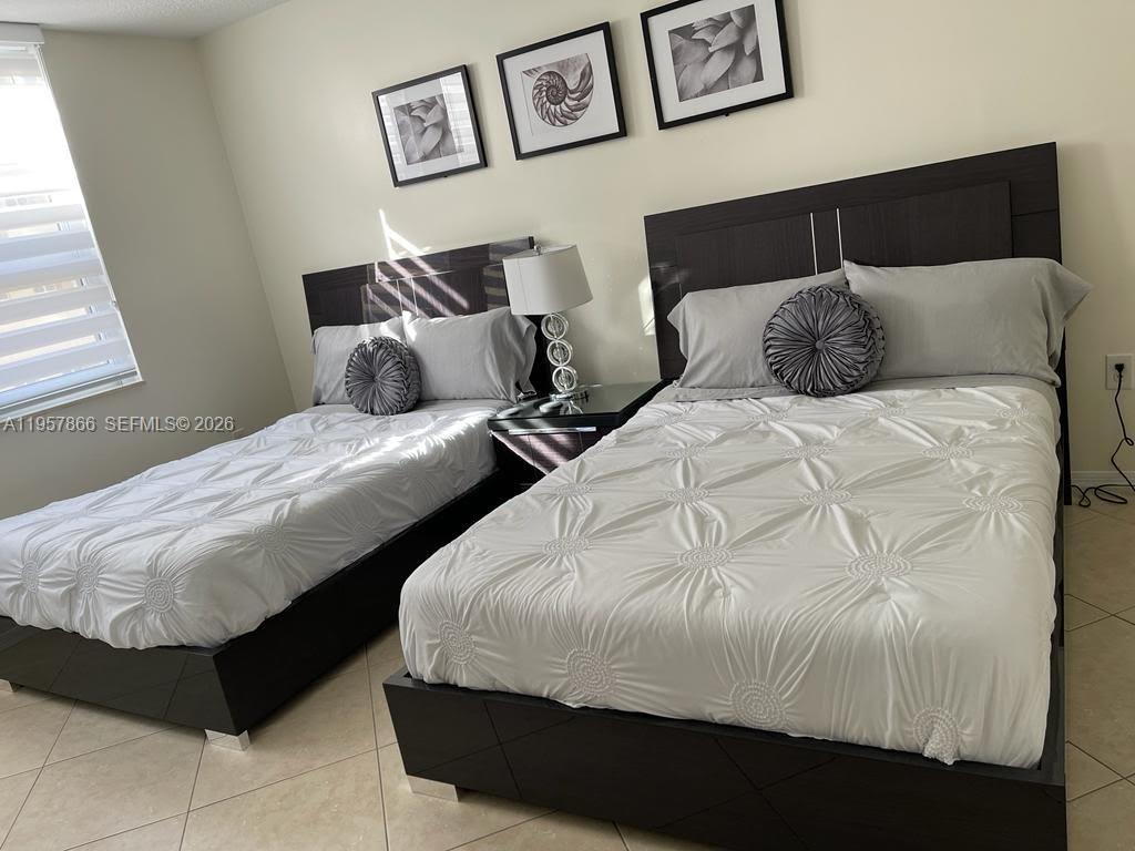 image 2080 Ocean Drive35