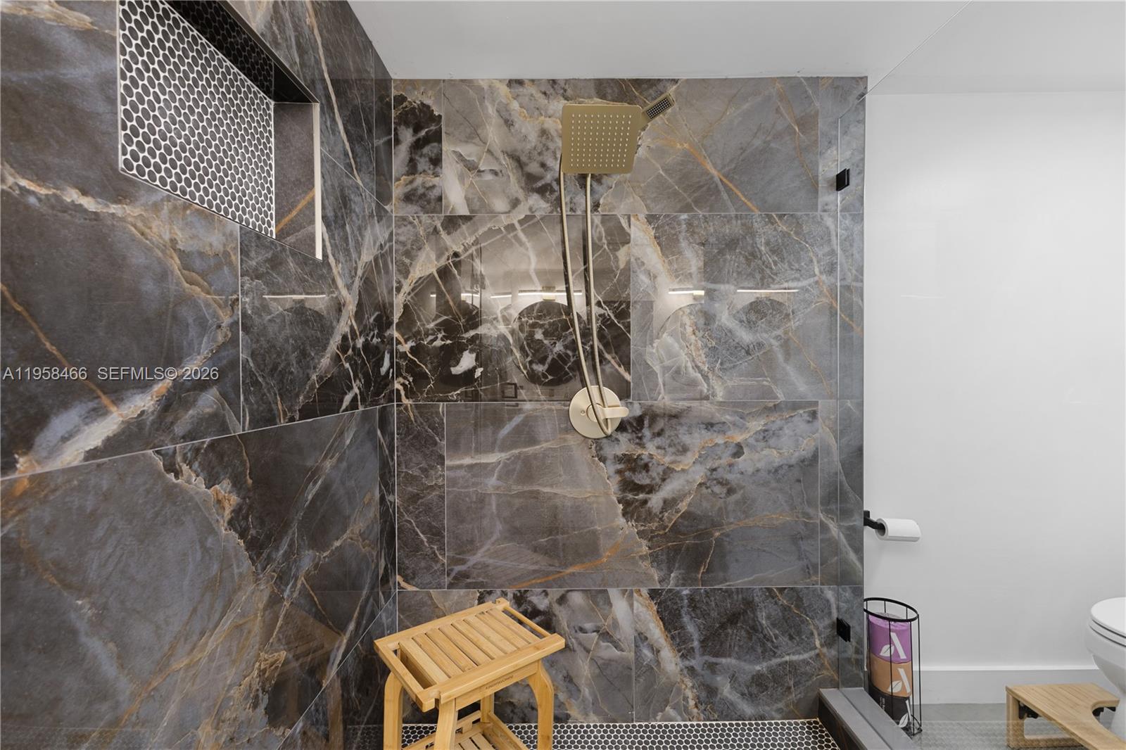 1000 Quayside Ter #506 Miami, FL 33138