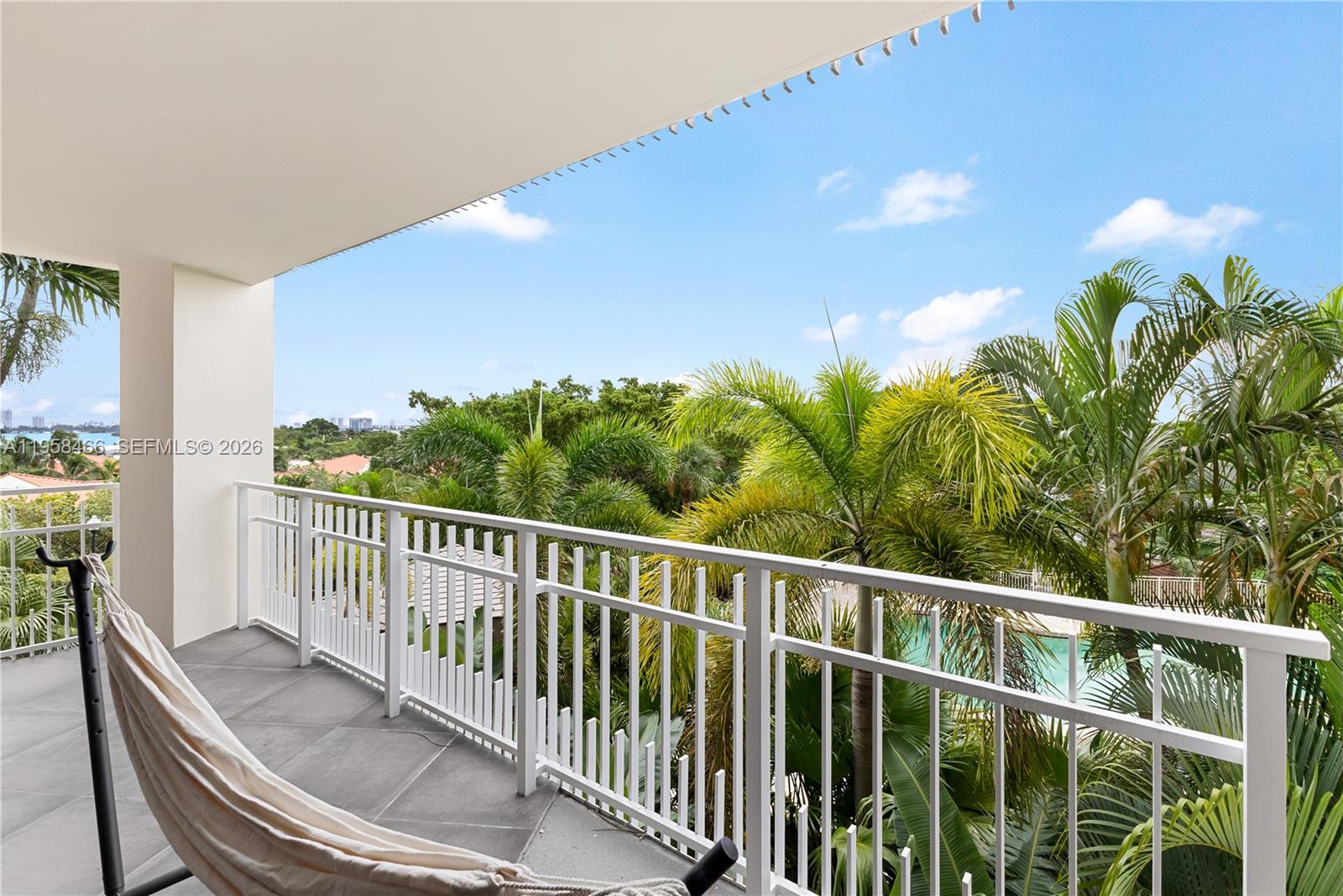 1000 Quayside Ter #506 Miami, FL 33138