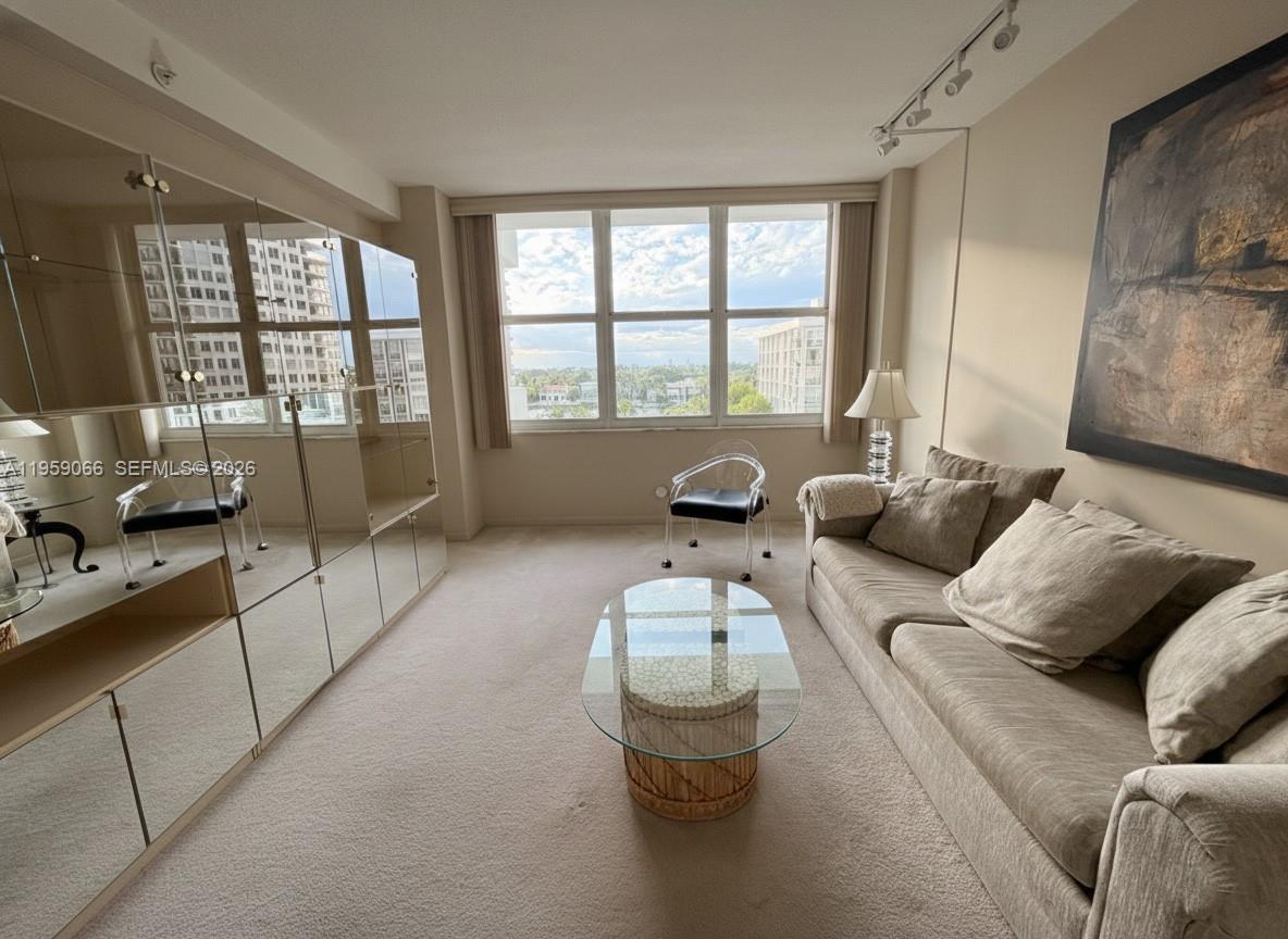 5601 Collins Ave #720 Miami Beach, FL 33140