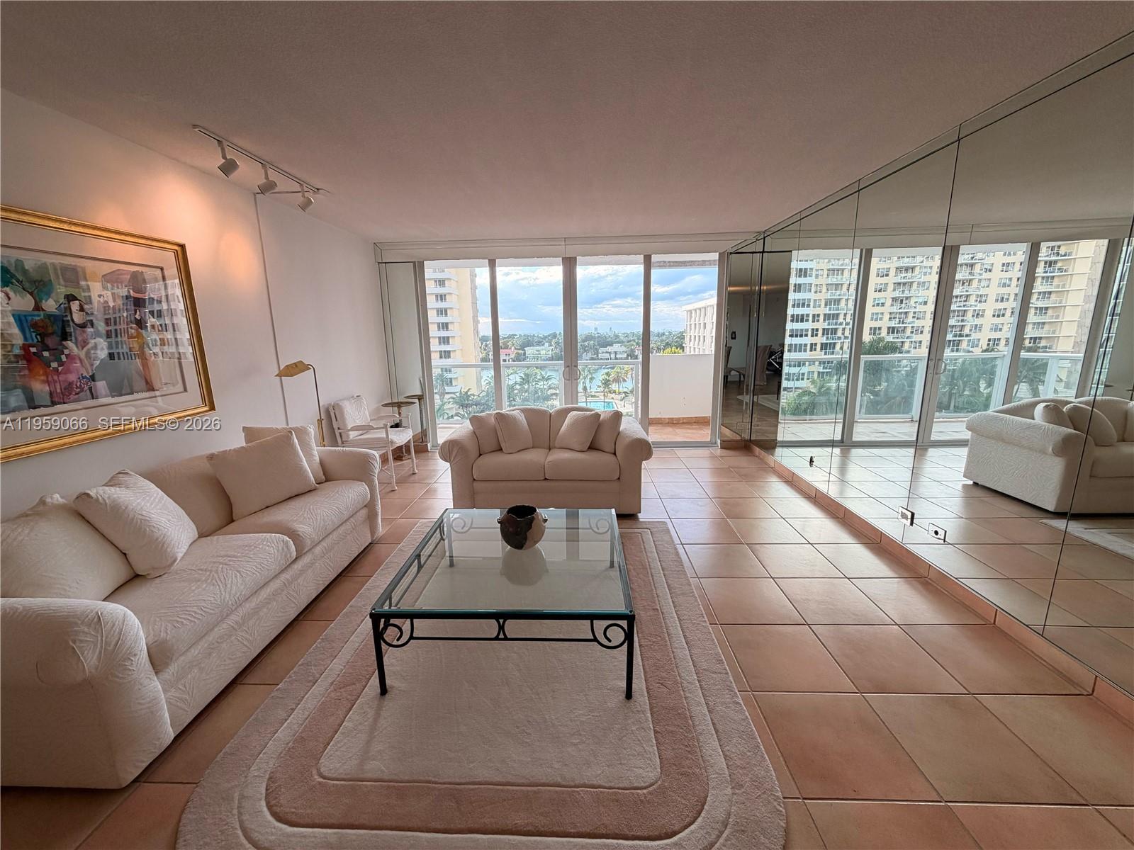 5601 Collins Ave #720 Miami Beach, FL 33140