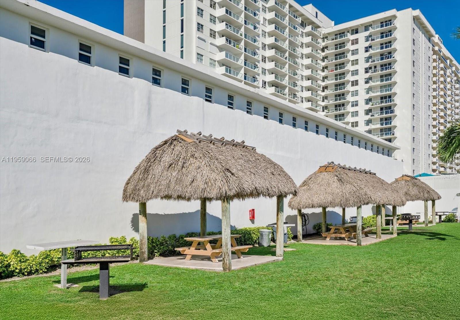 5601 Collins Ave #720 Miami Beach, FL 33140