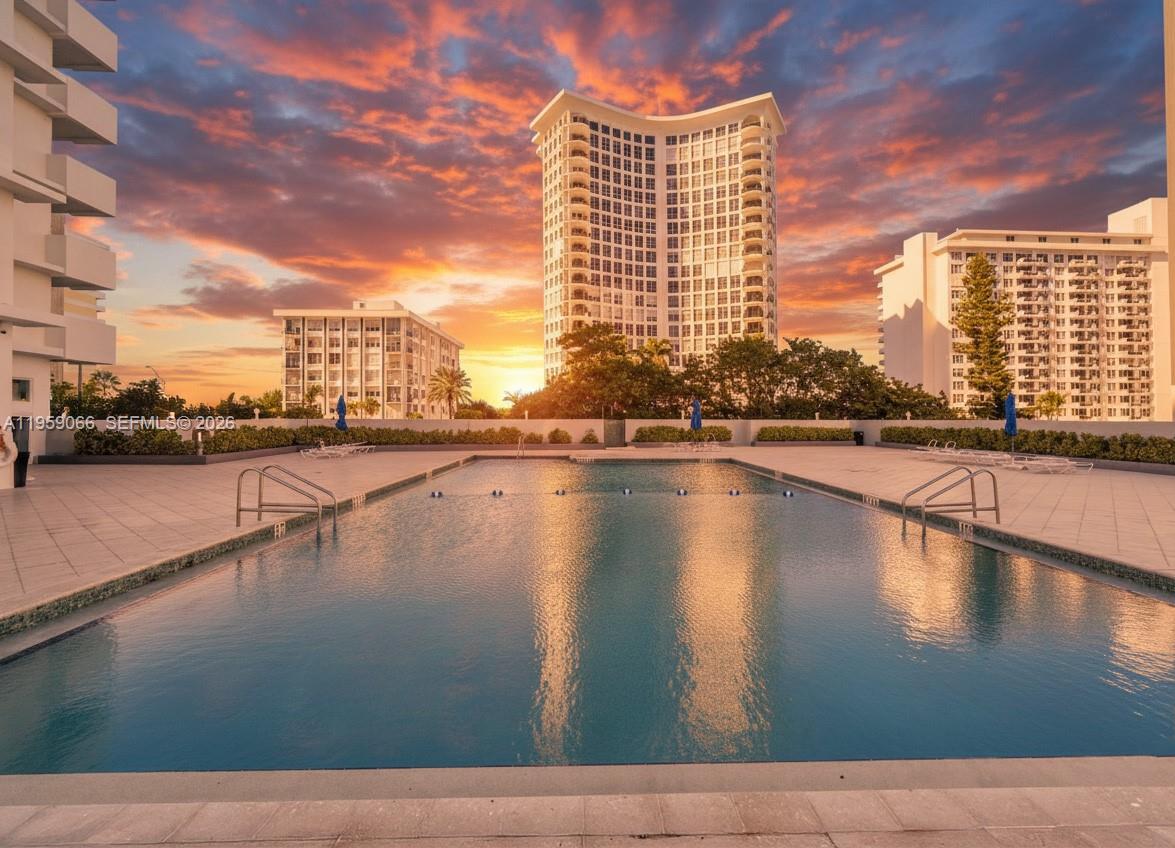 5601 Collins Ave #720 Miami Beach, FL 33140