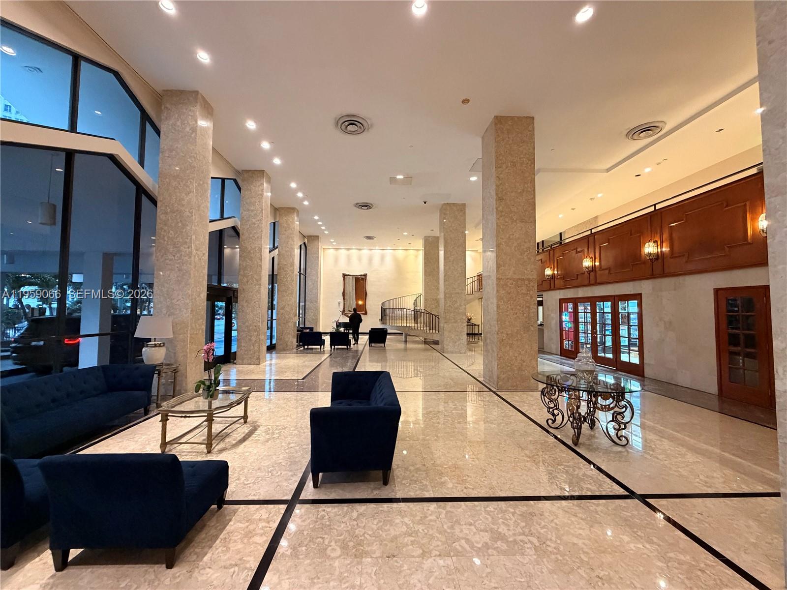 5601 Collins Ave #720 Miami Beach, FL 33140