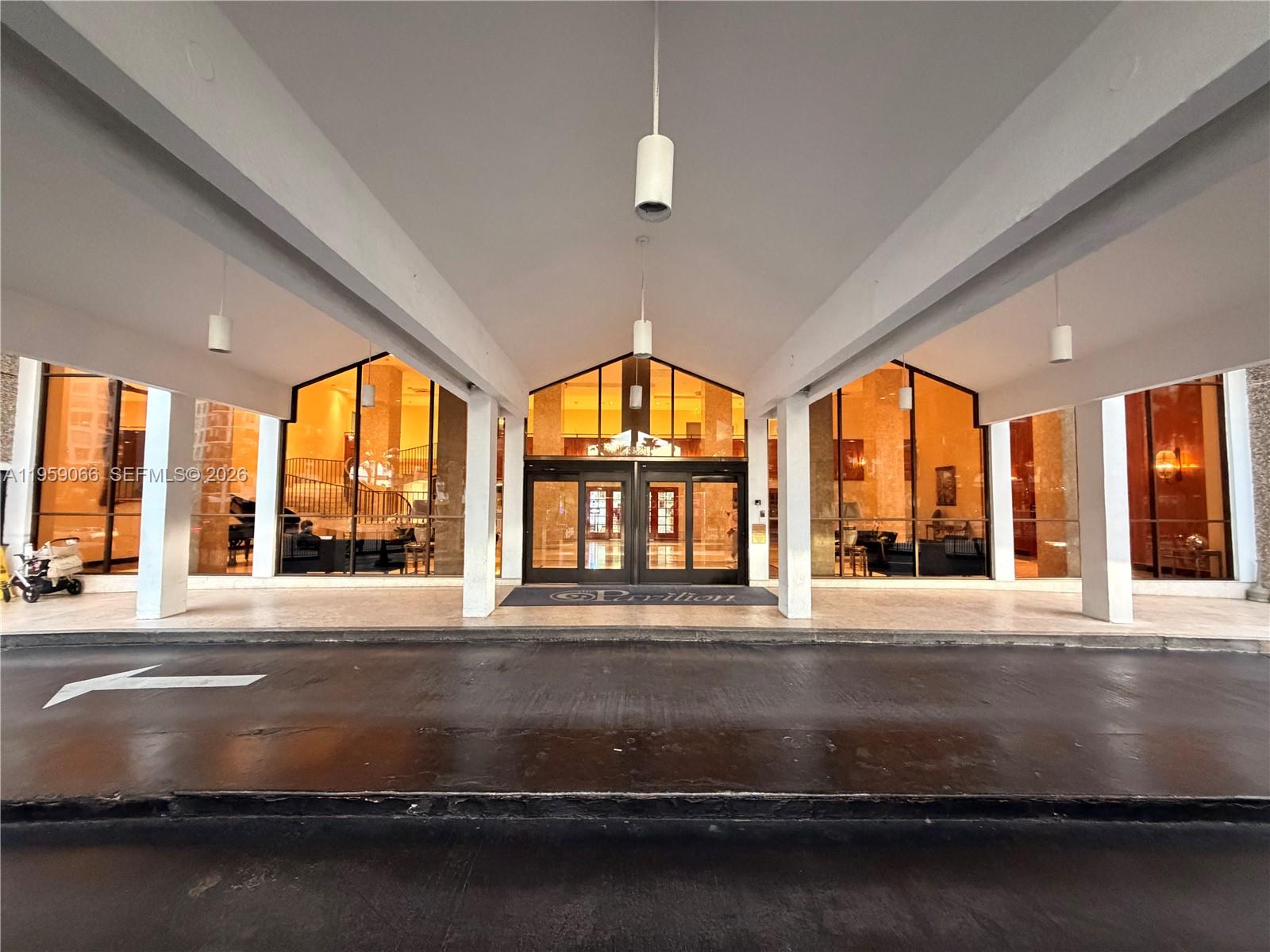 5601 Collins Ave #720 Miami Beach, FL 33140