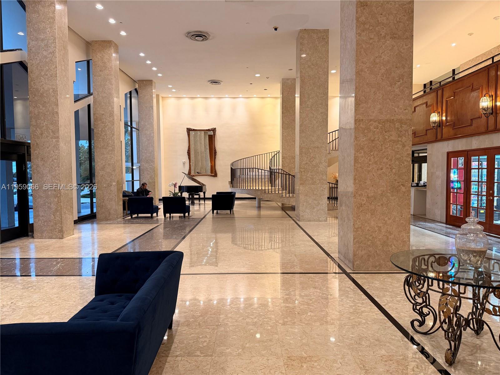 5601 Collins Ave #720 Miami Beach, FL 33140