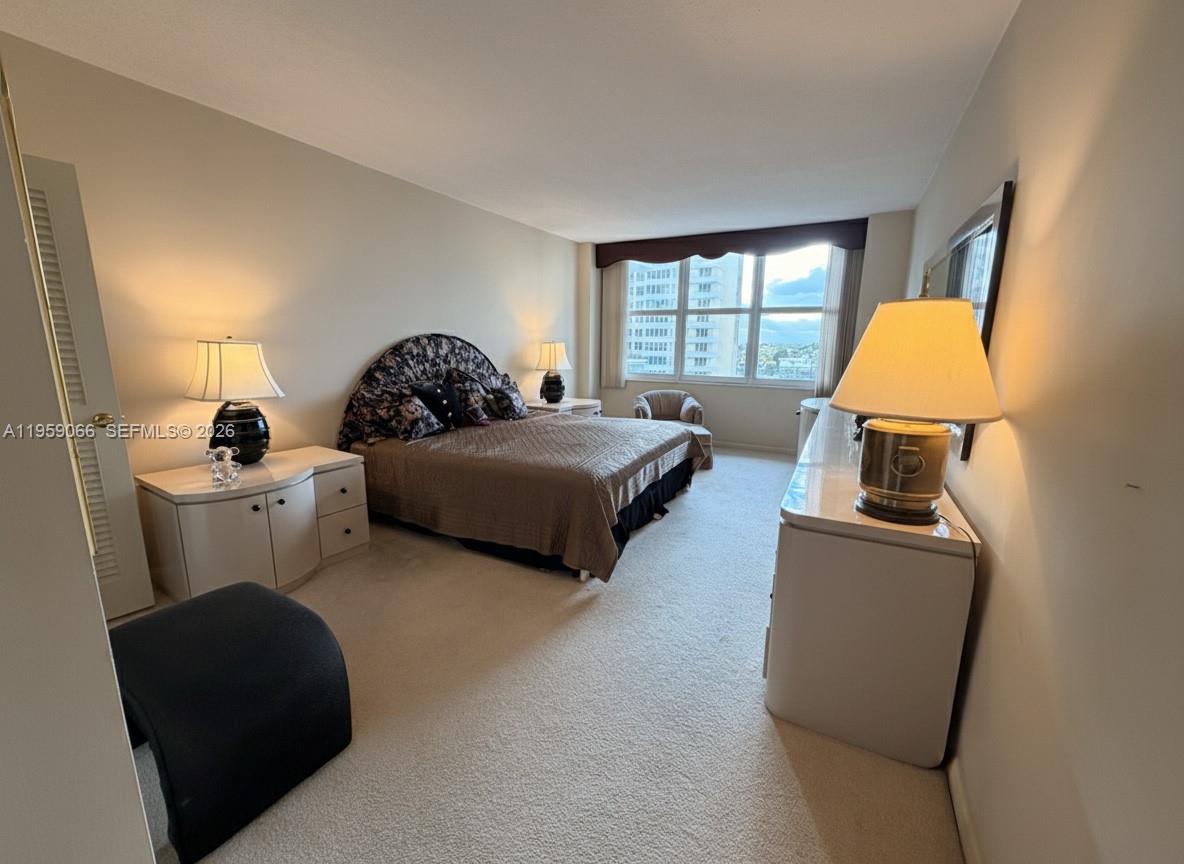 5601 Collins Ave #720 Miami Beach, FL 33140