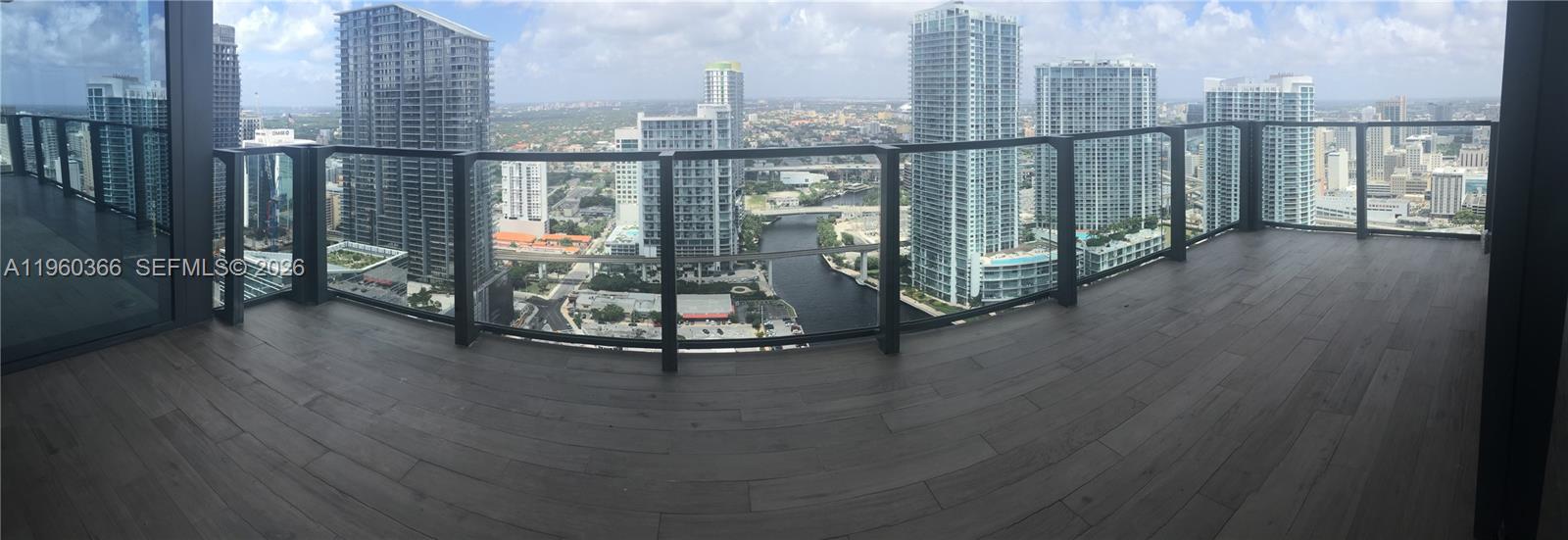 image Reach Brickell City Centre10