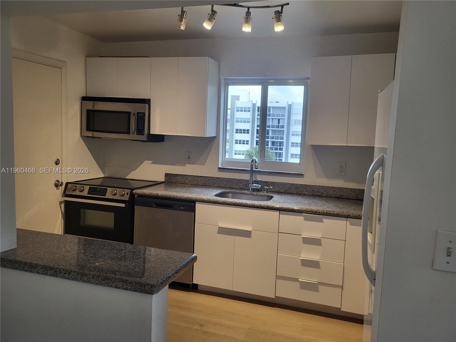 1020 94th St #503 Bay Harbor Islands, FL 33154