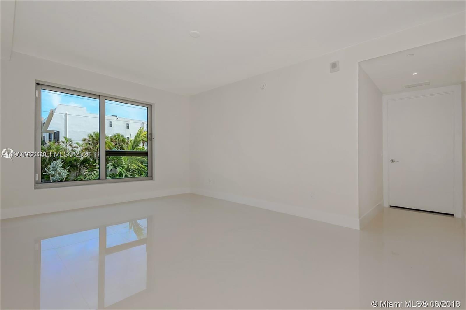 2960 NE 207th St #TS-102 Aventura, FL 33180