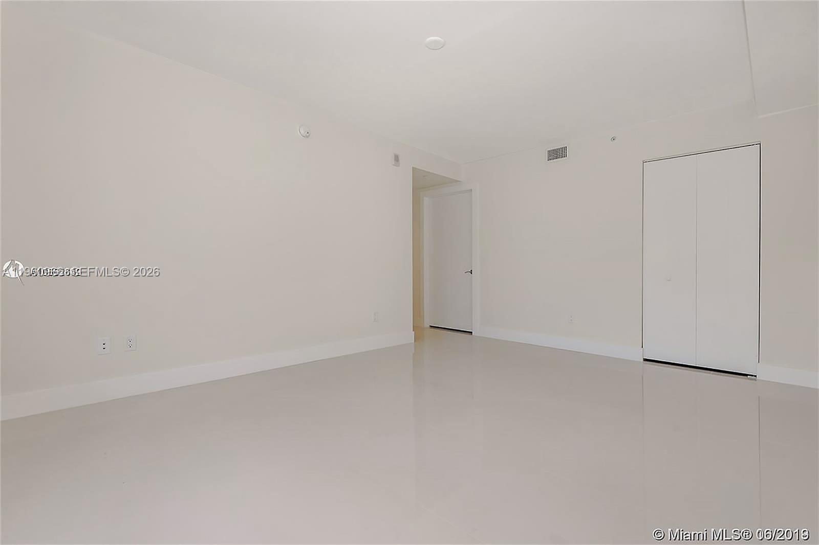 2960 NE 207th St #TS-102 Aventura, FL 33180