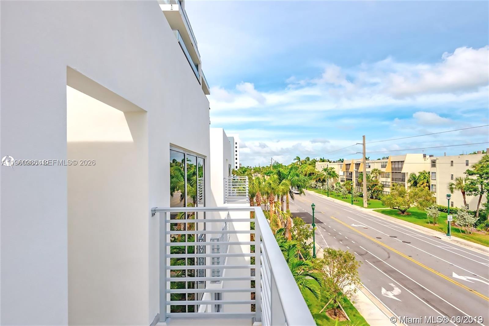 2960 NE 207th St #TS-102 Aventura, FL 33180