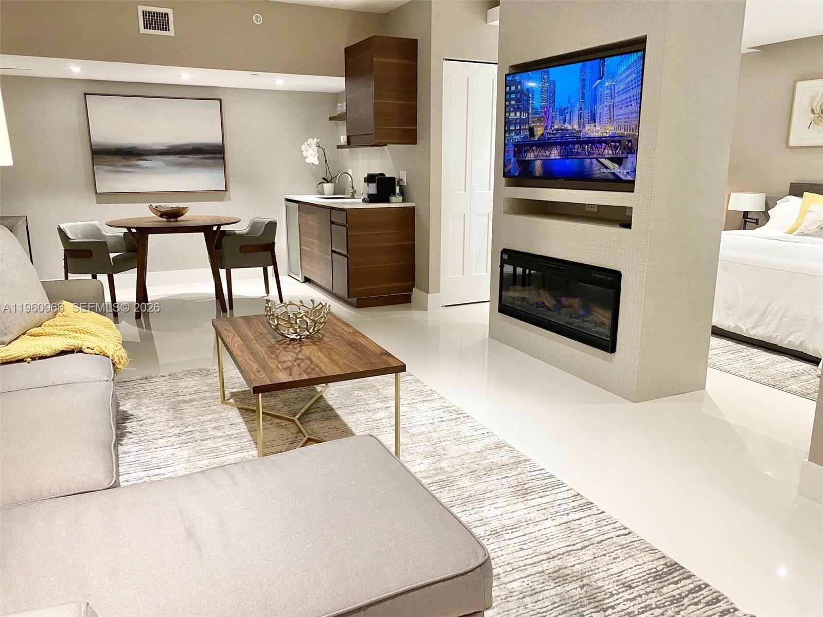 2960 NE 207th St #TS-102 Aventura, FL 33180