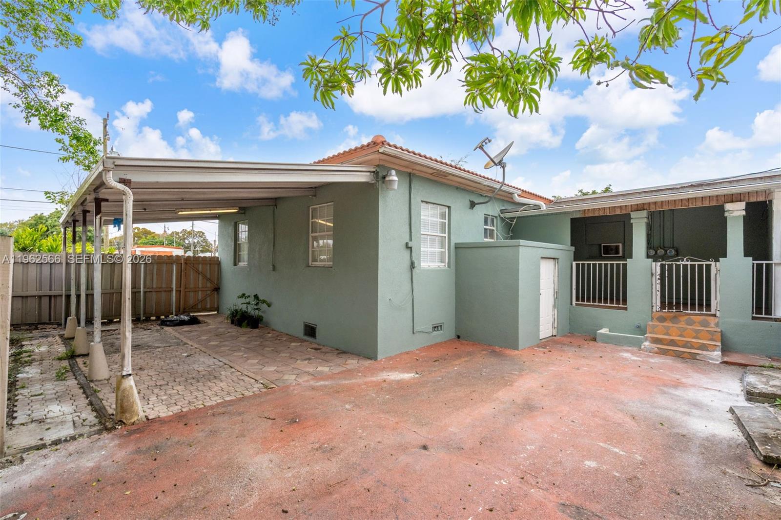 941 SW 31st Ct Miami, FL 33135