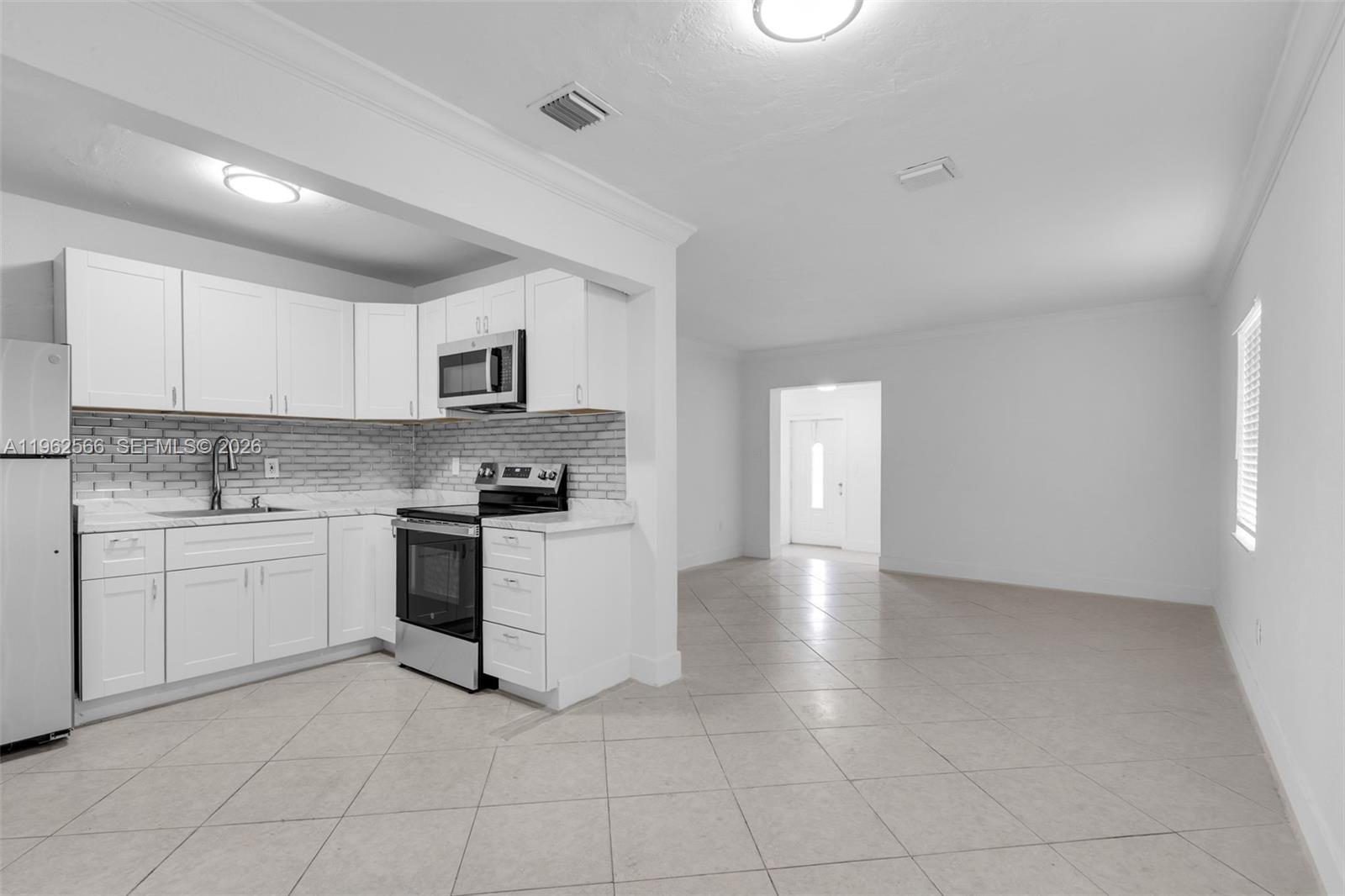 941 SW 31st Ct Miami, FL 33135