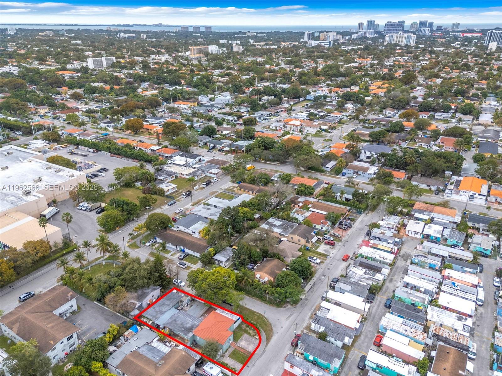 941 SW 31st Ct Miami, FL 33135