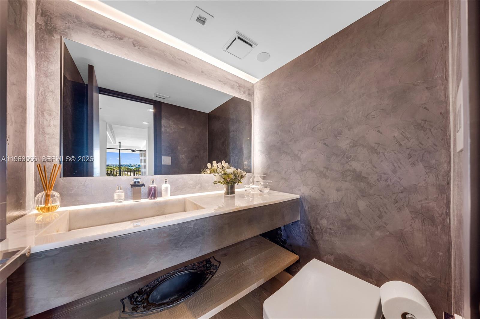 10205 Collins Ave #1002 Bal Harbour, FL 33154