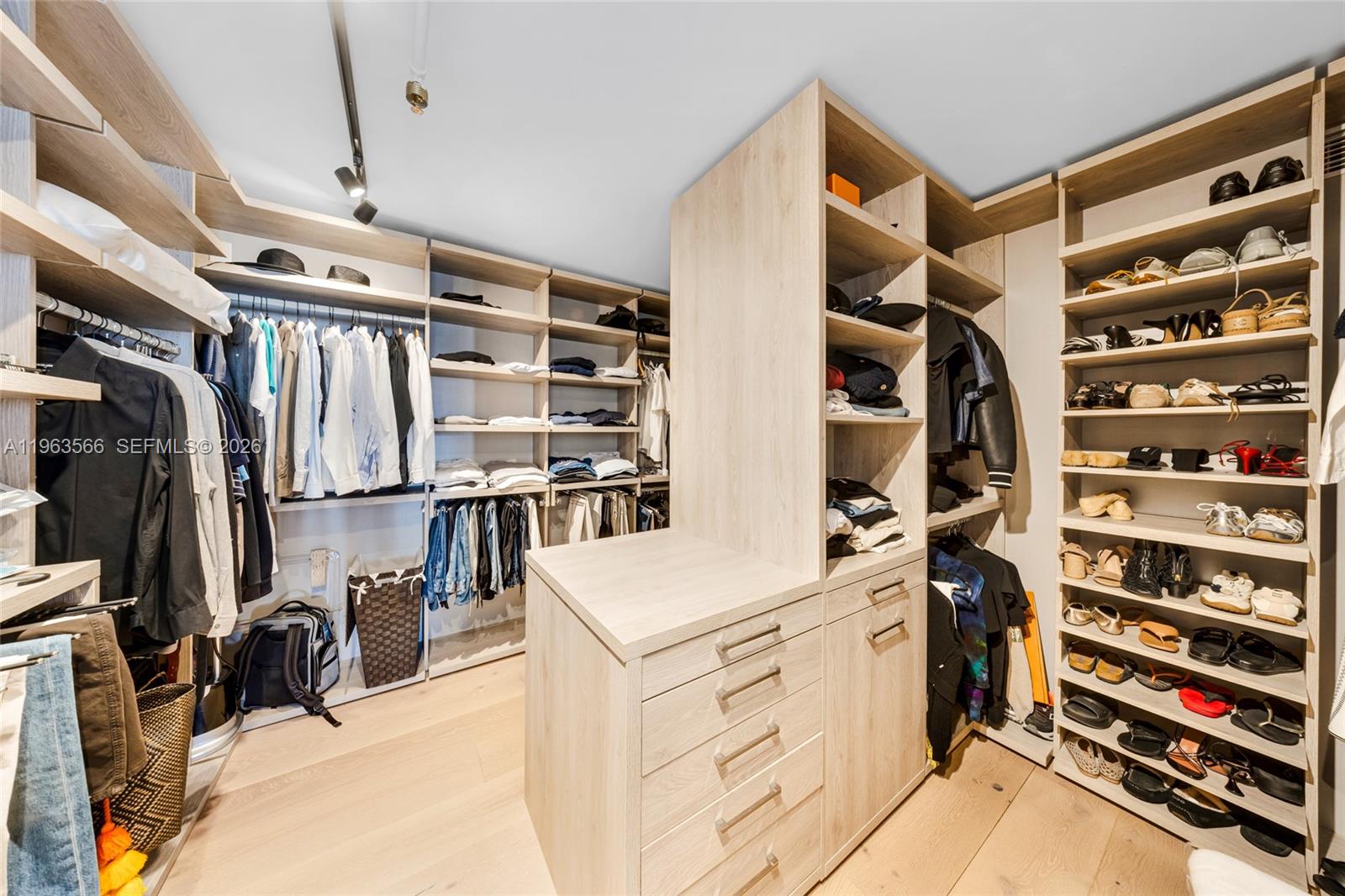 10205 Collins Ave #1002 Bal Harbour, FL 33154