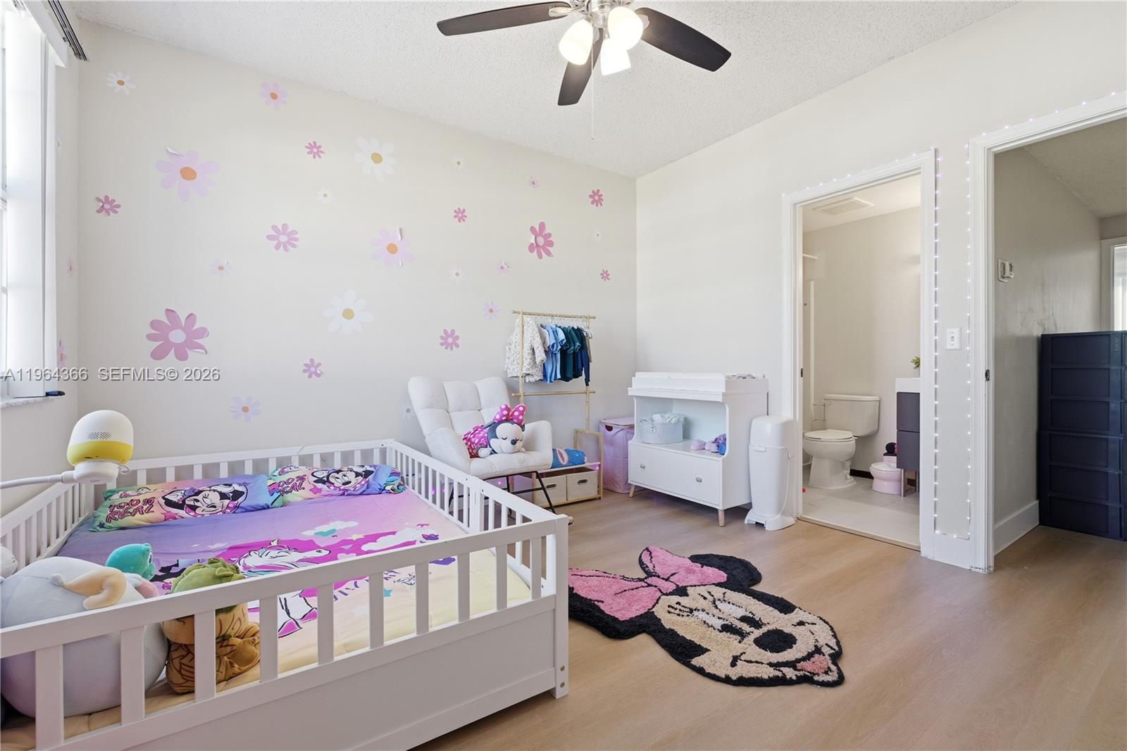 2 Simonton Cir Weston, FL 33326