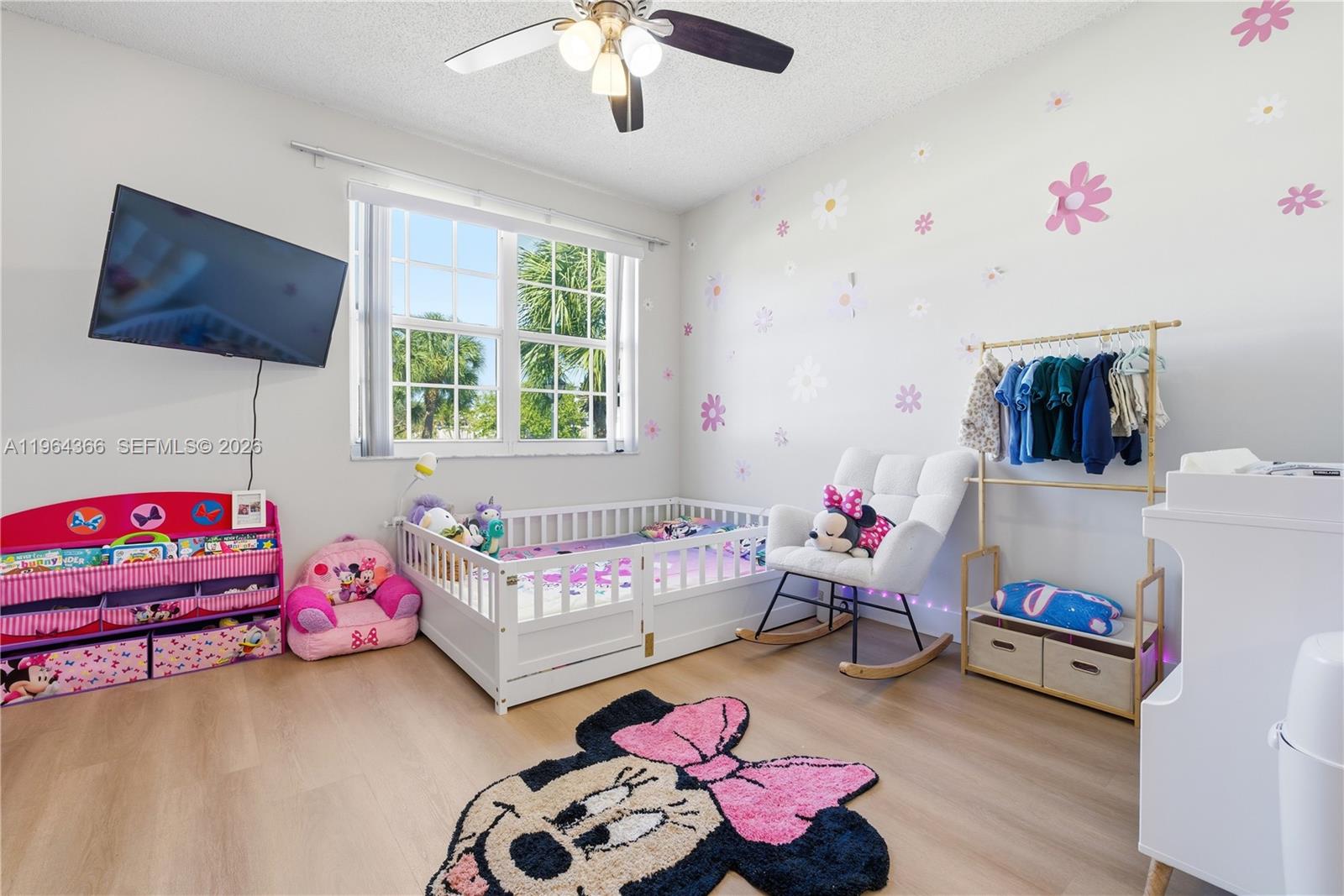 2 Simonton Cir Weston, FL 33326