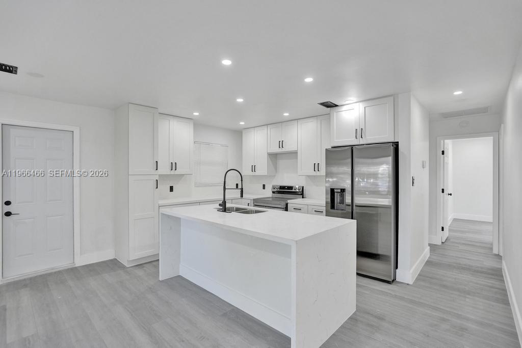 1628 NE 7th Ave Fort Lauderdale, FL 33305