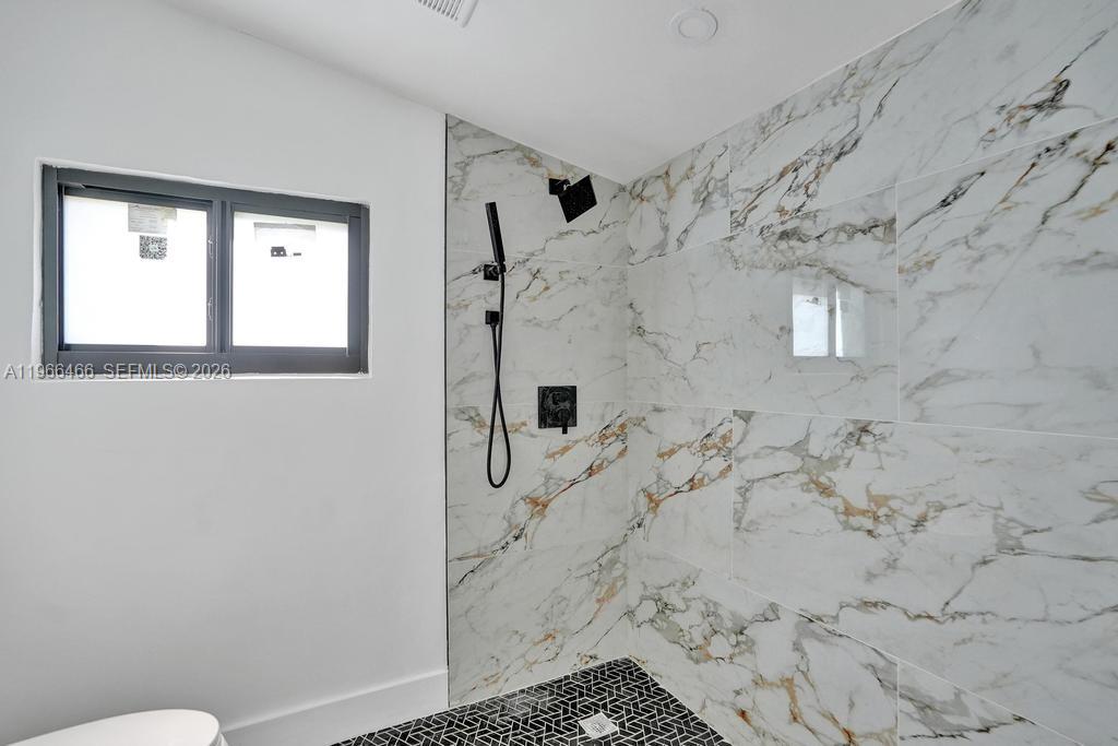 1628 NE 7th Ave Fort Lauderdale, FL 33305