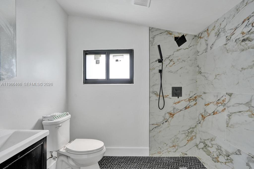 1628 NE 7th Ave Fort Lauderdale, FL 33305