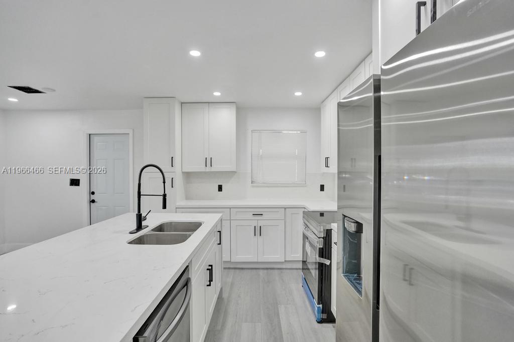 1628 NE 7th Ave Fort Lauderdale, FL 33305