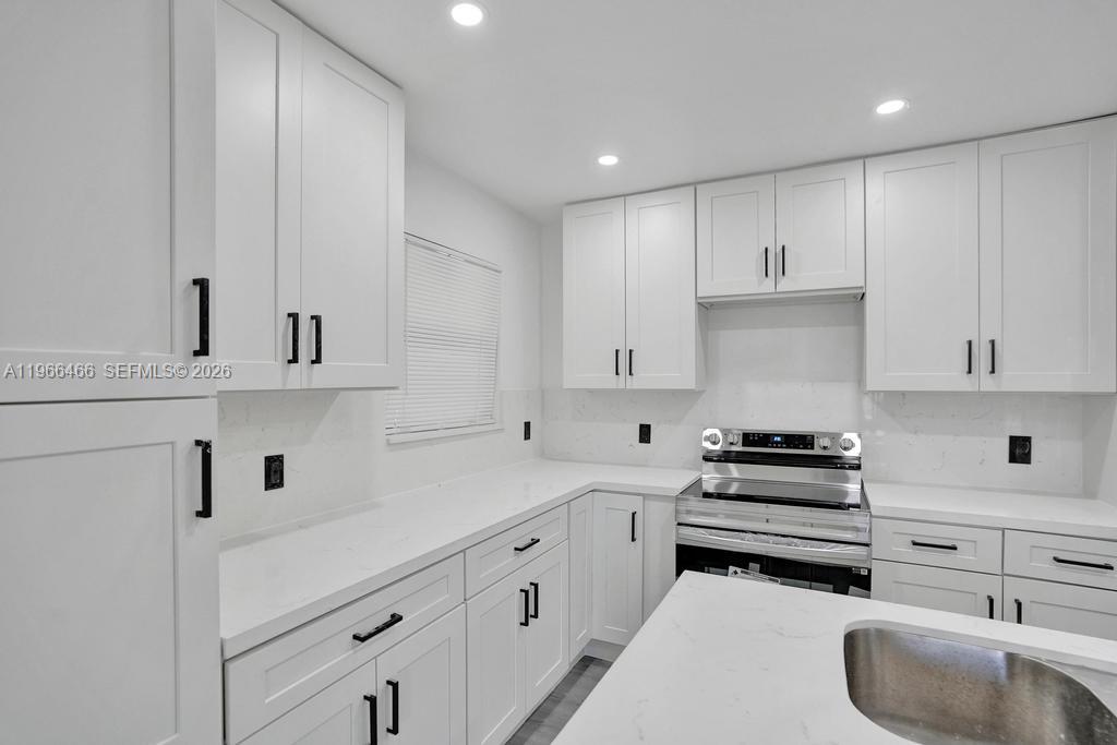 1628 NE 7th Ave Fort Lauderdale, FL 33305