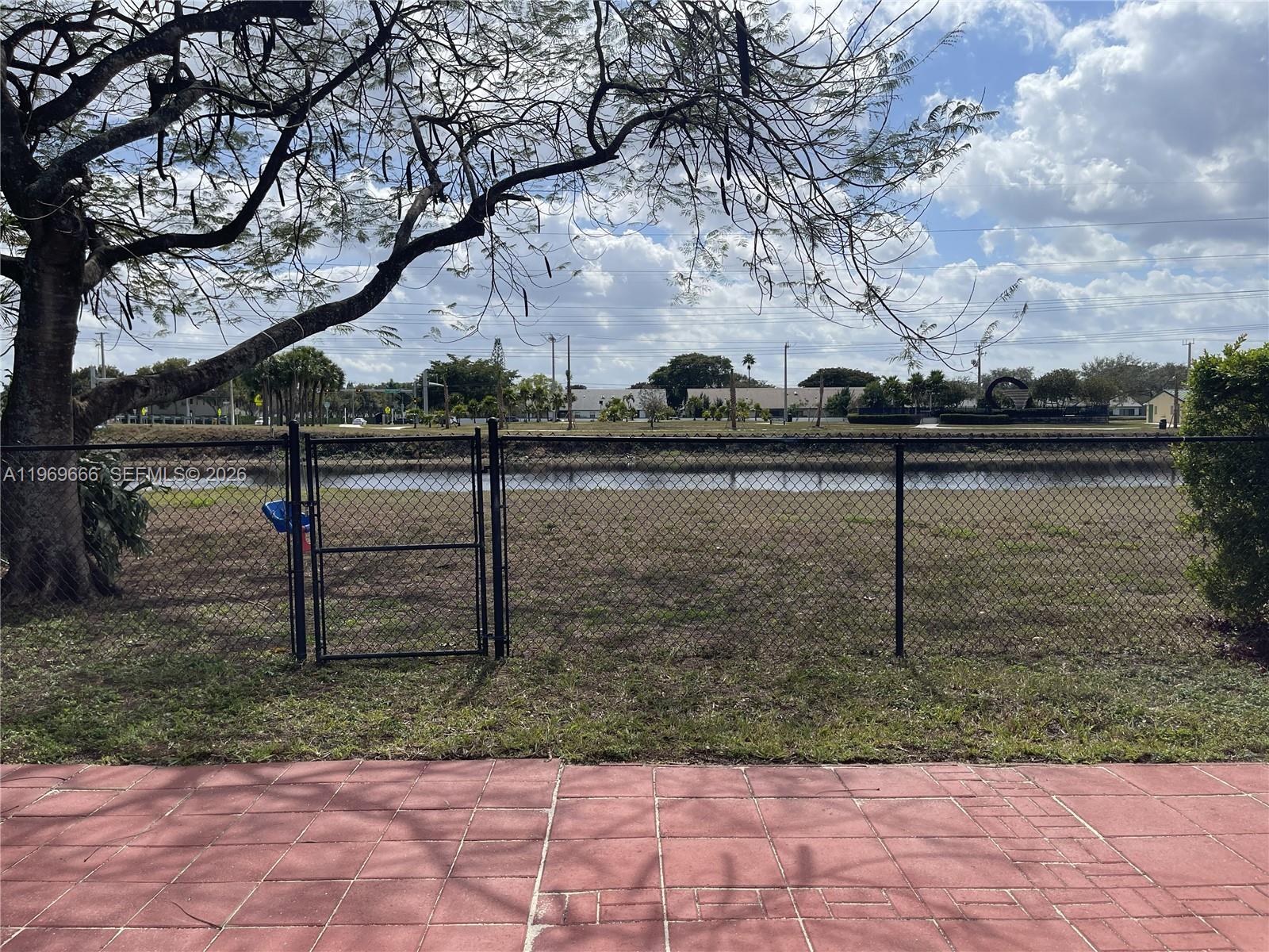 11712 SW 1st St Coral Springs, FL 33071