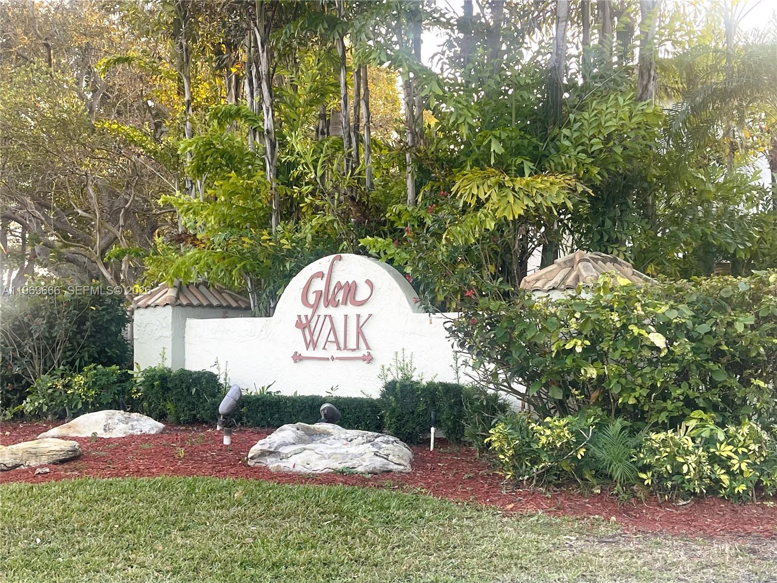 11712 SW 1st St Coral Springs, FL 33071