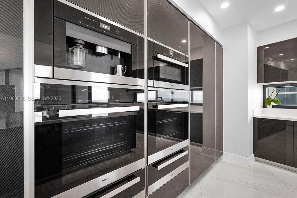 image Porsche Design Tower9