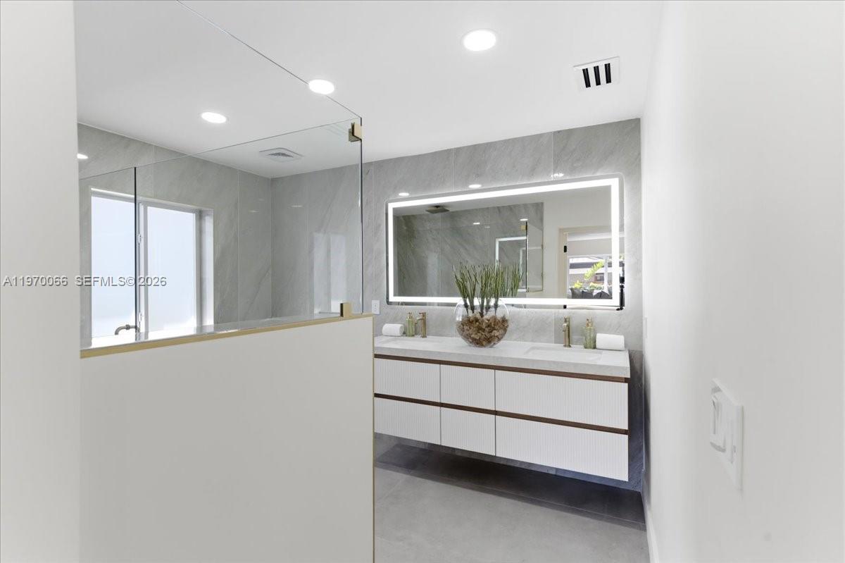 1971 SW 33rd Ave Miami, FL 33145