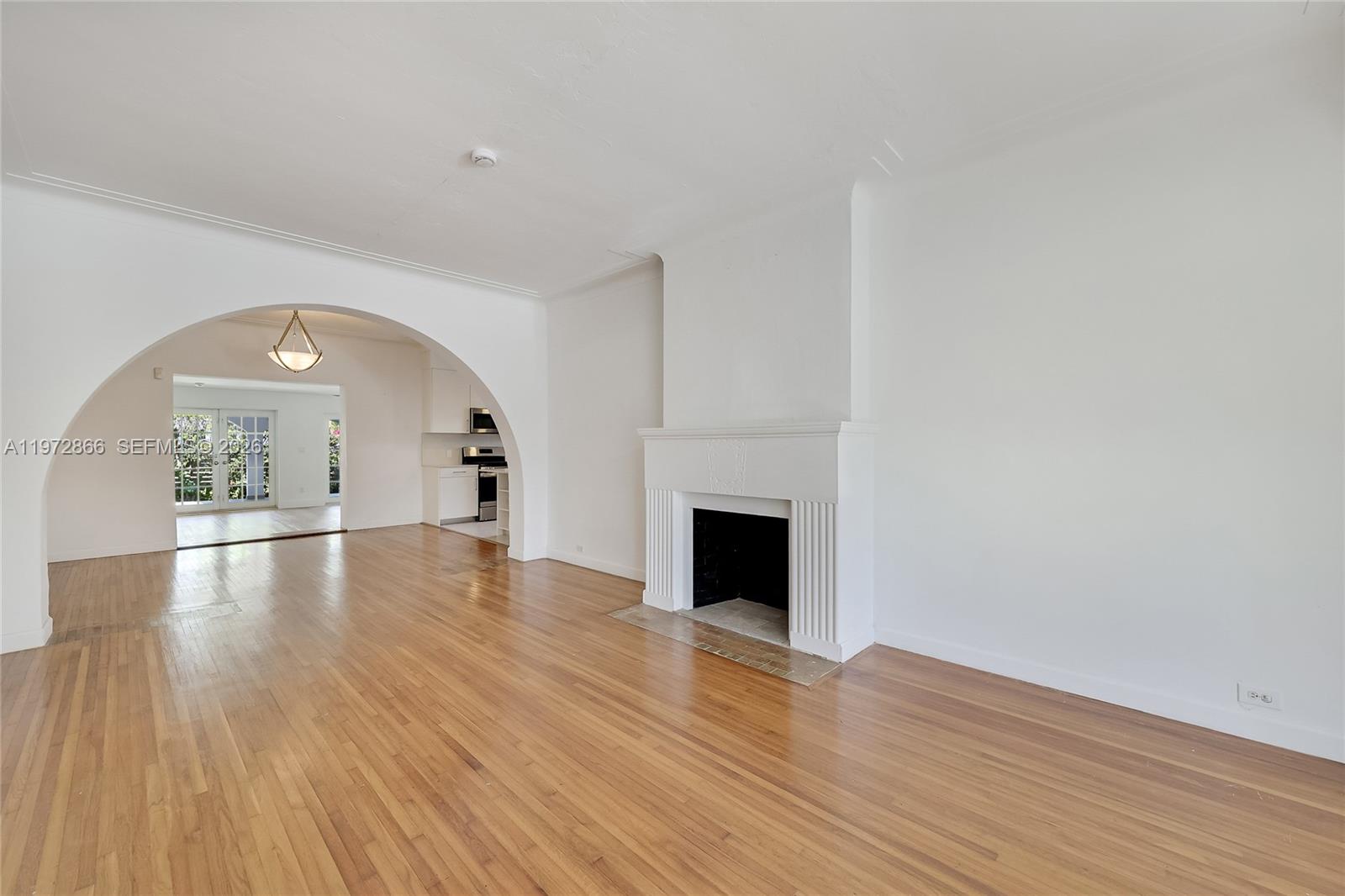 9056 Emerson Ave Surfside, FL 33154