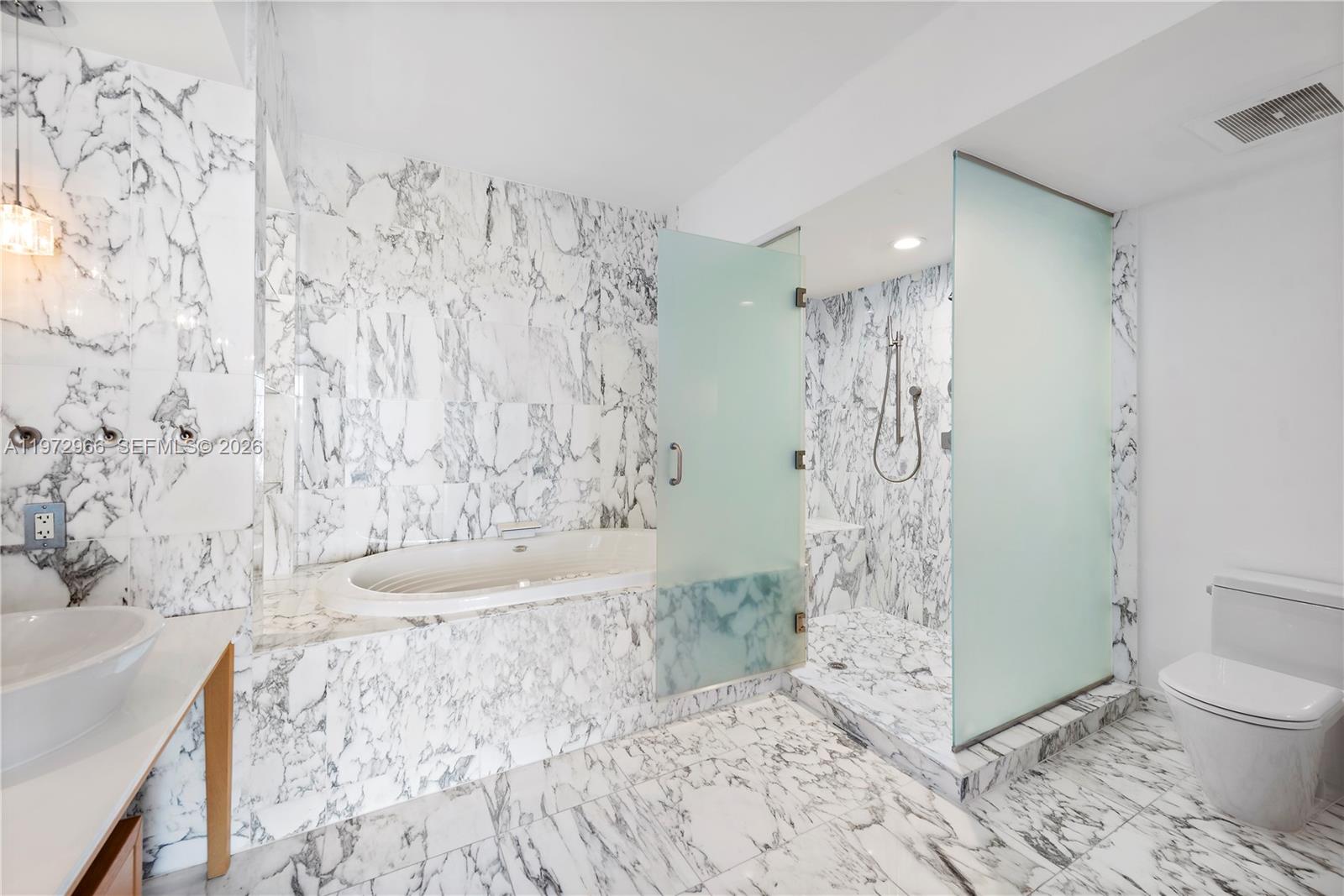 450 Alton Rd #3206 Miami Beach, FL 33139