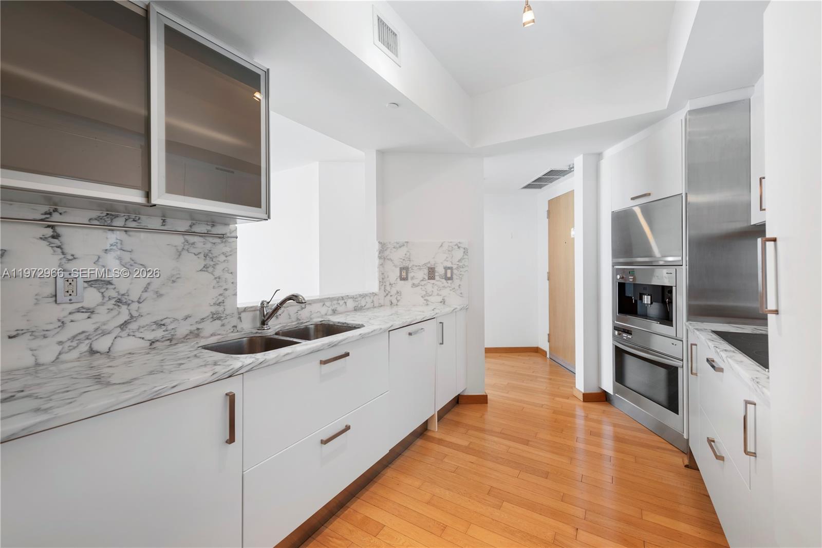 450 Alton Rd #3206 Miami Beach, FL 33139