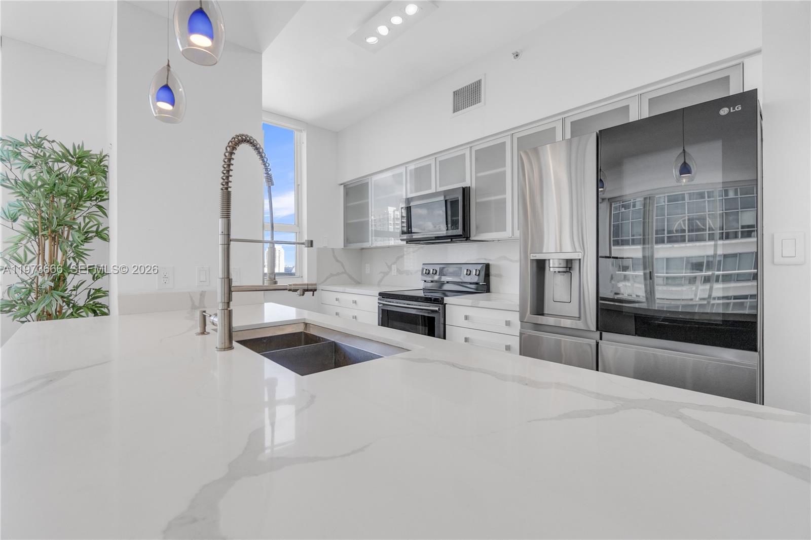 1155 Brickell Bay Dr #PH102 Miami, FL 33131