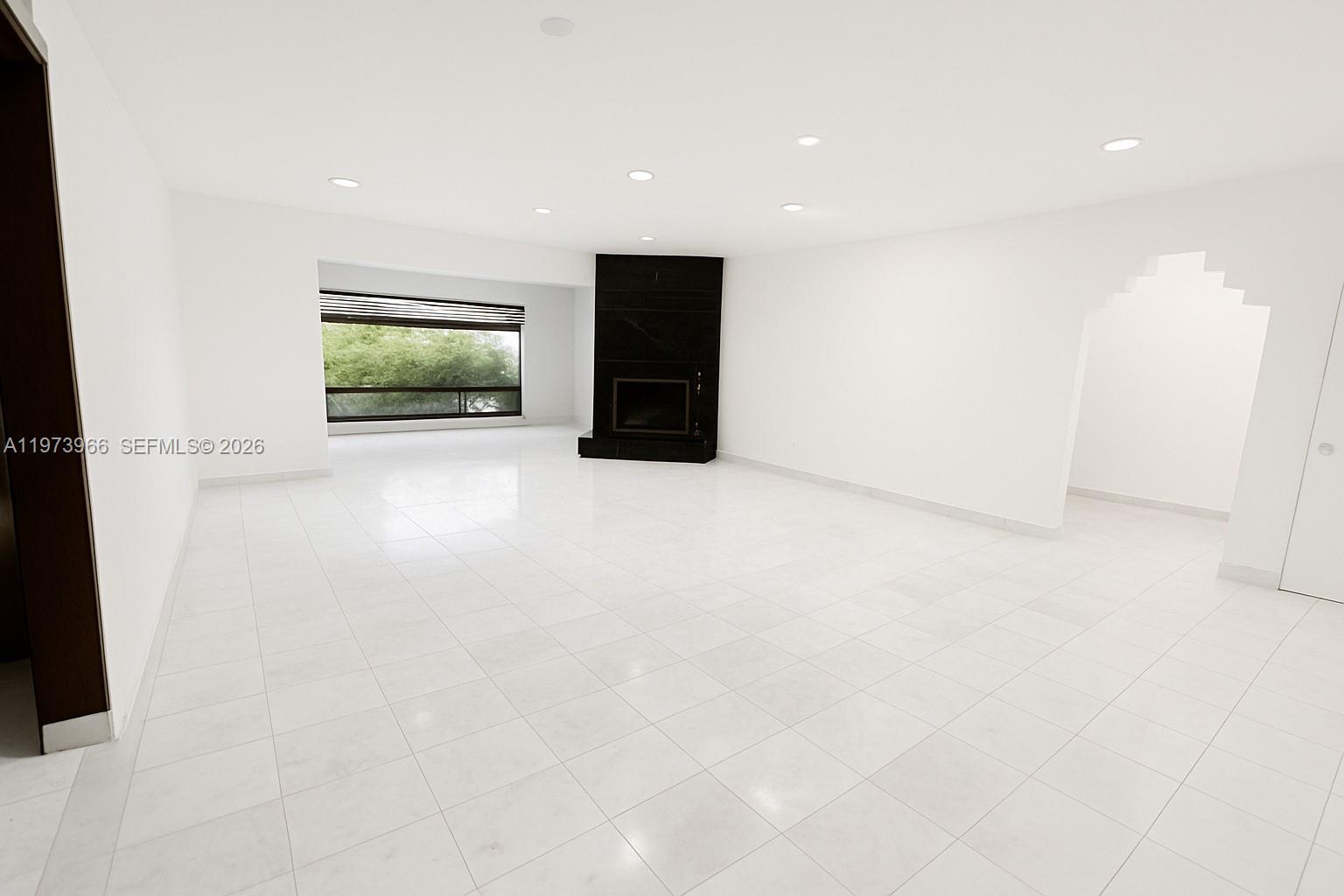 1915 Country Clb Prado Coral Gables, FL 33134