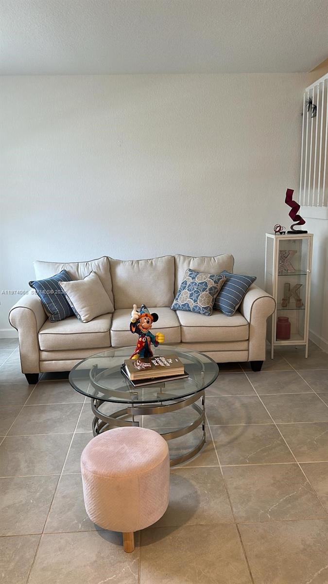 12221 NW 23rd Pl Miami, FL 33167