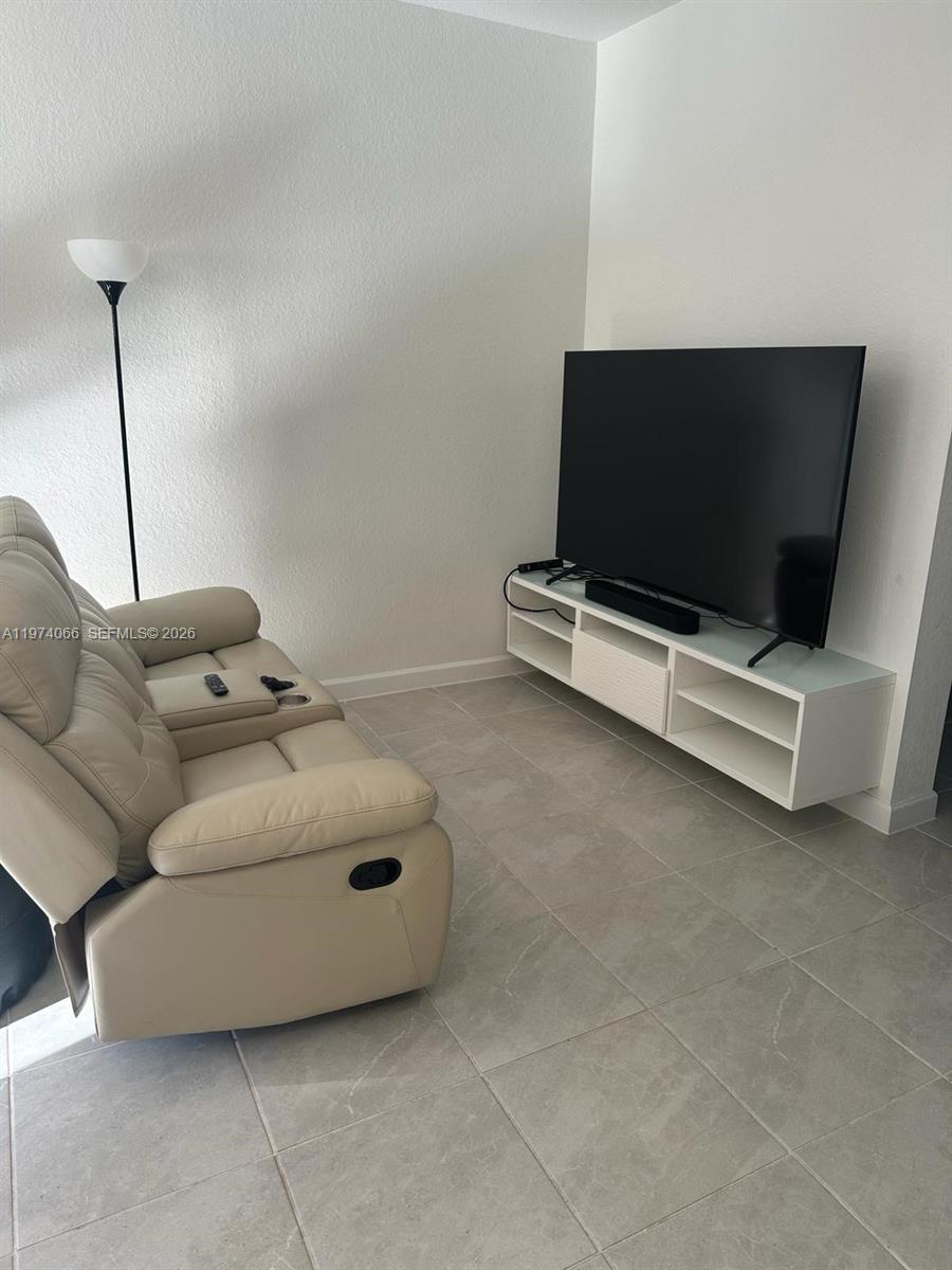 12221 NW 23rd Pl Miami, FL 33167