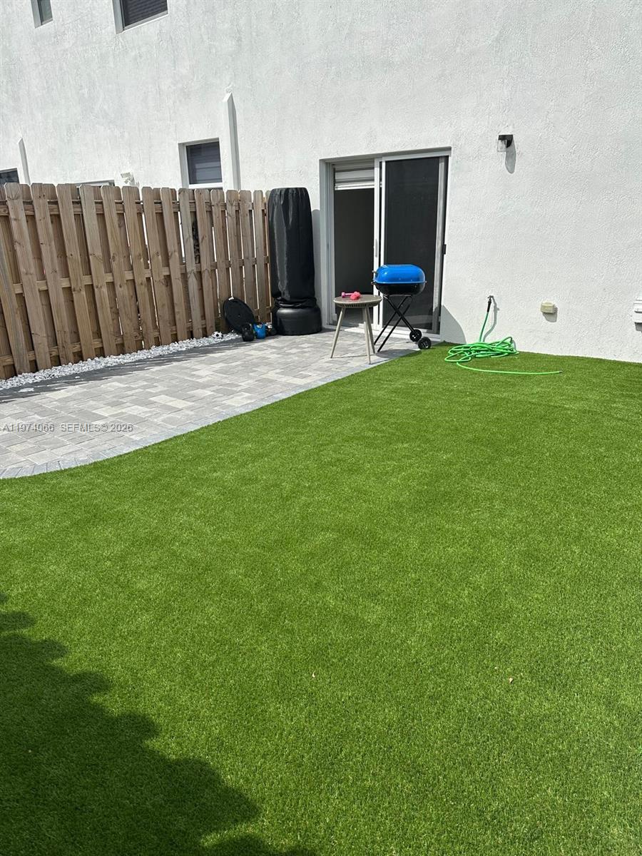 12221 NW 23rd Pl Miami, FL 33167