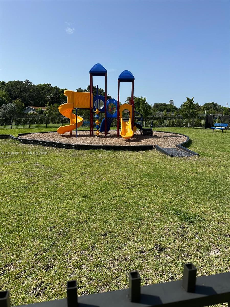 12221 NW 23rd Pl Miami, FL 33167