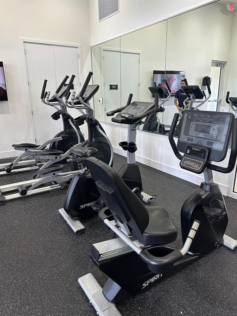 12221 NW 23rd Pl Miami, FL 33167