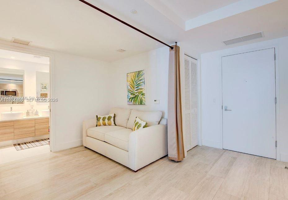 121 NE 34th St #1603 Miami, FL 33137