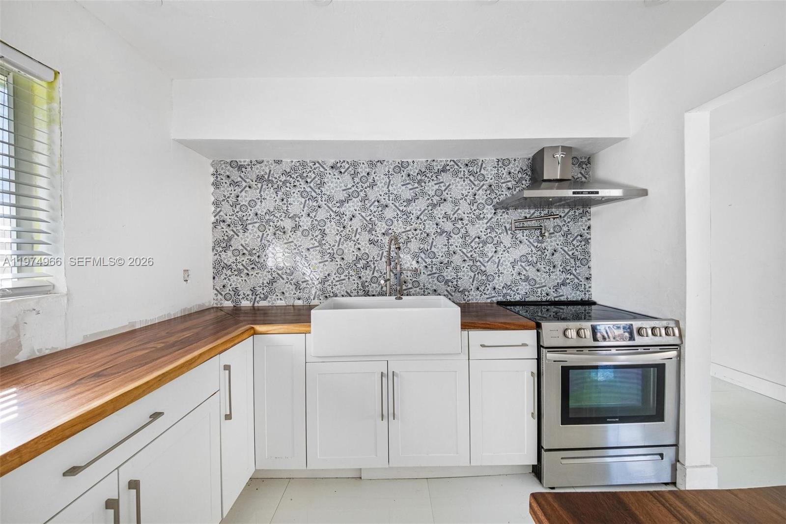 276 NW 40th St Miami, FL 33127