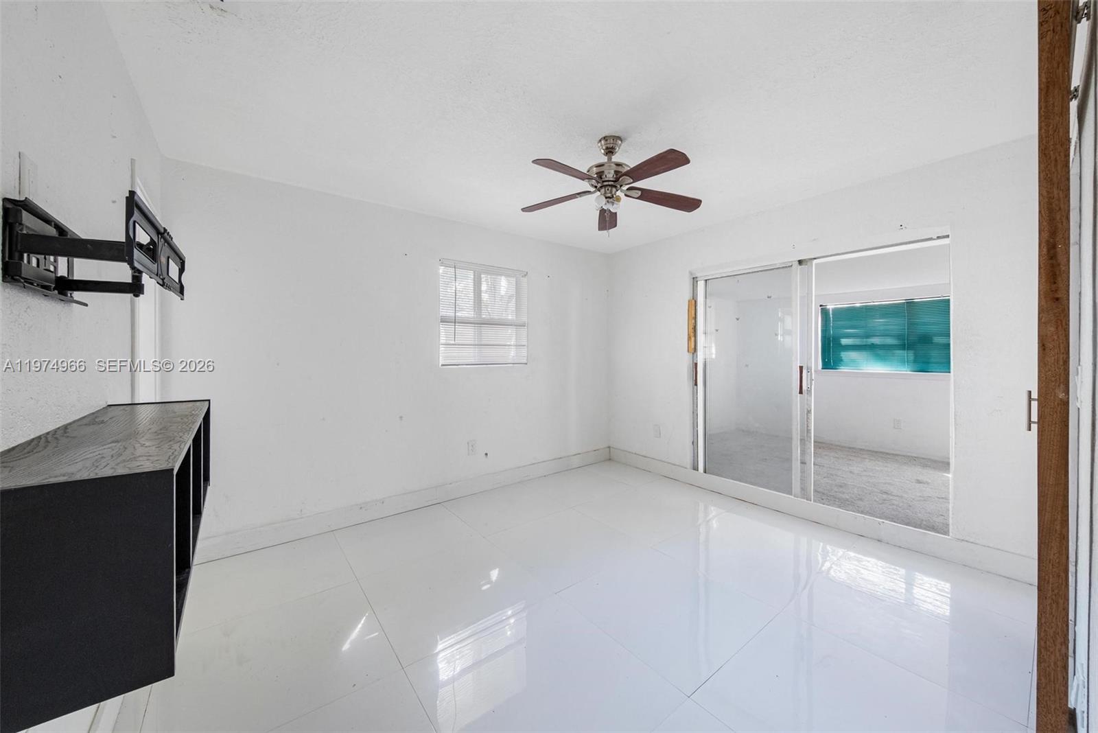 276 NW 40th St Miami, FL 33127