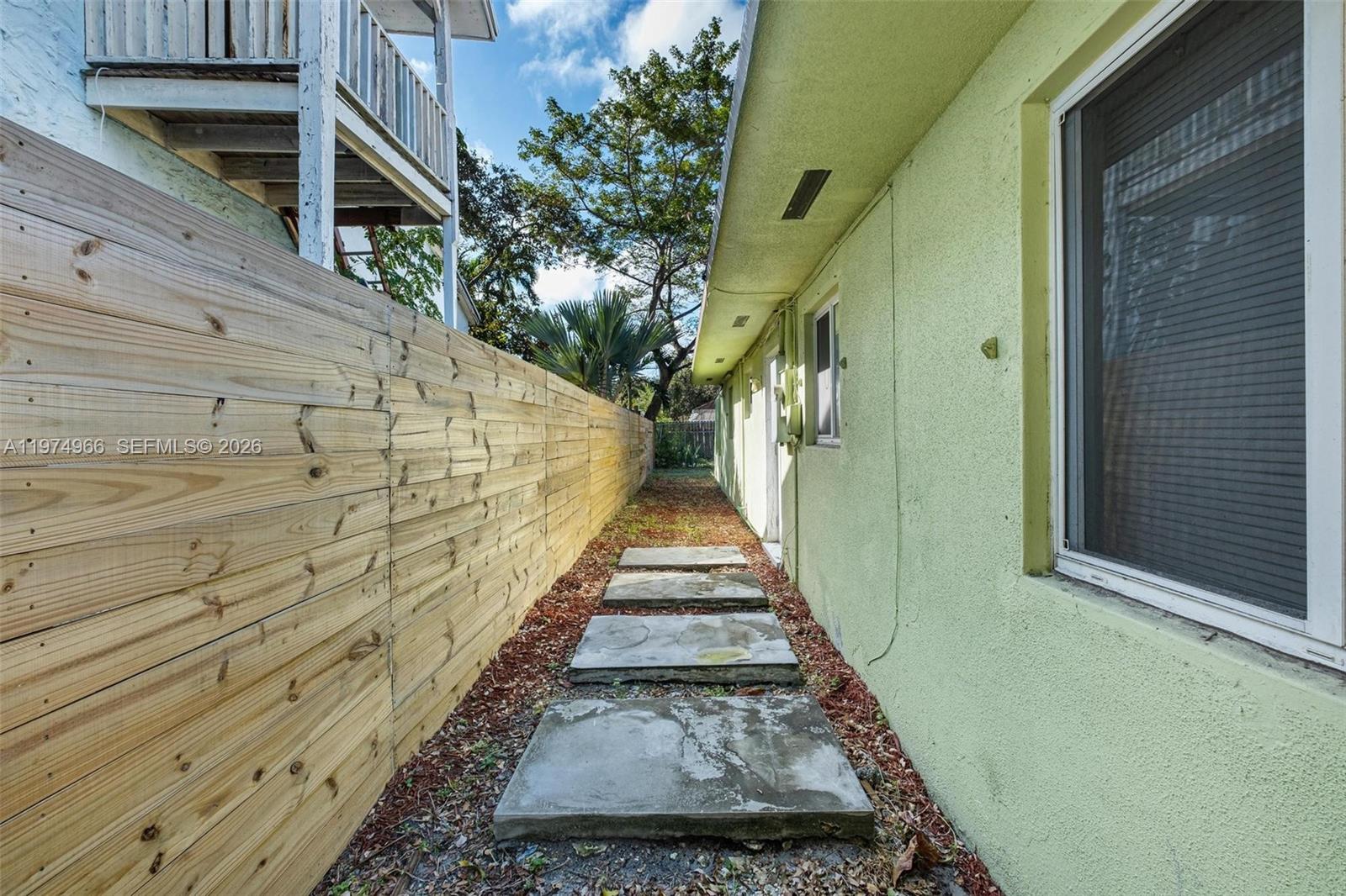 276 NW 40th St Miami, FL 33127