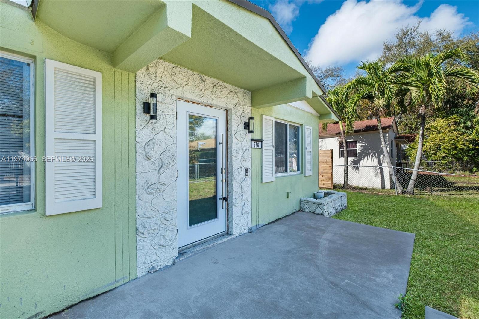 276 NW 40th St Miami, FL 33127