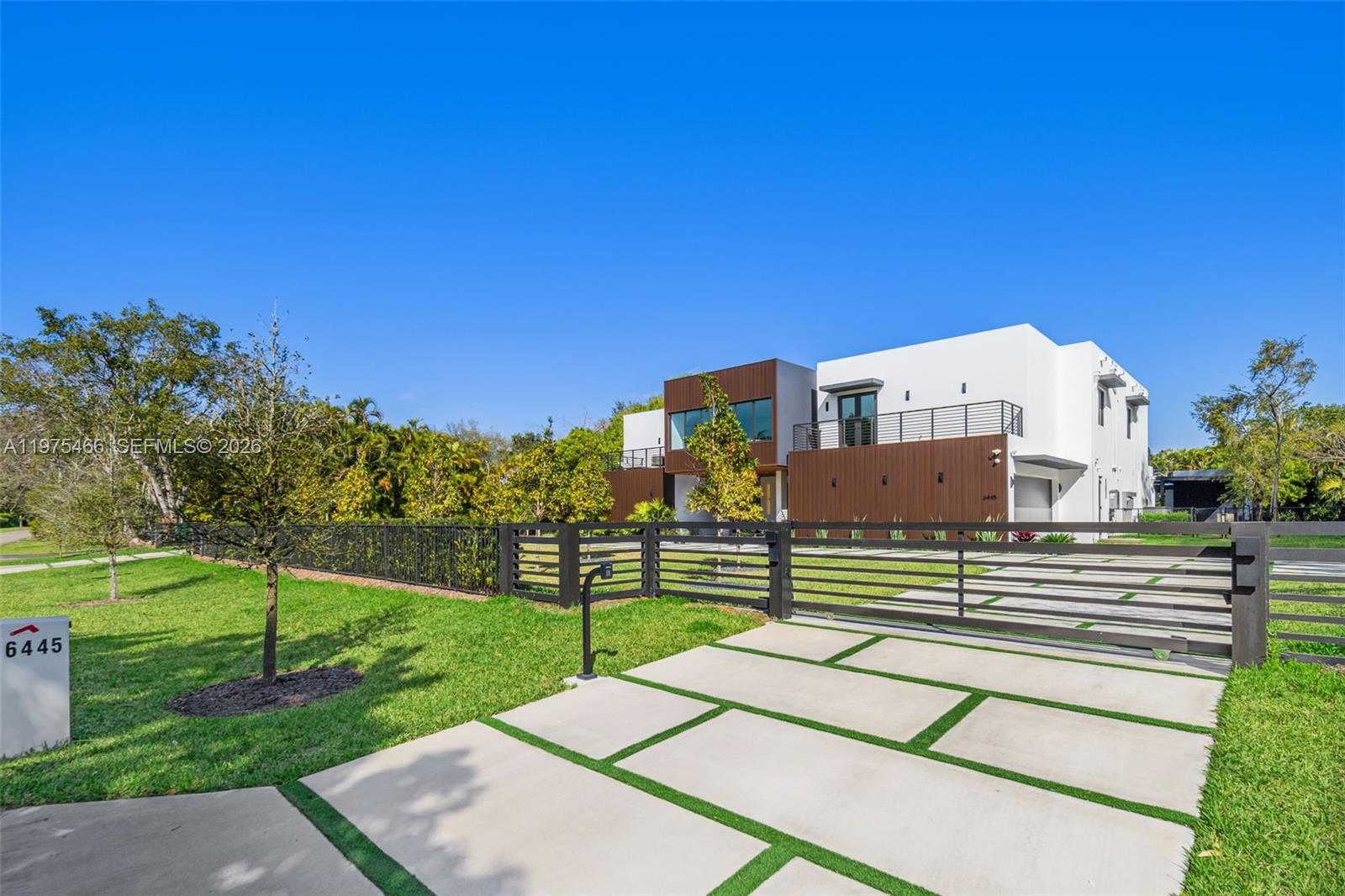 6445 SW 129th Ter Pinecrest, FL 33156