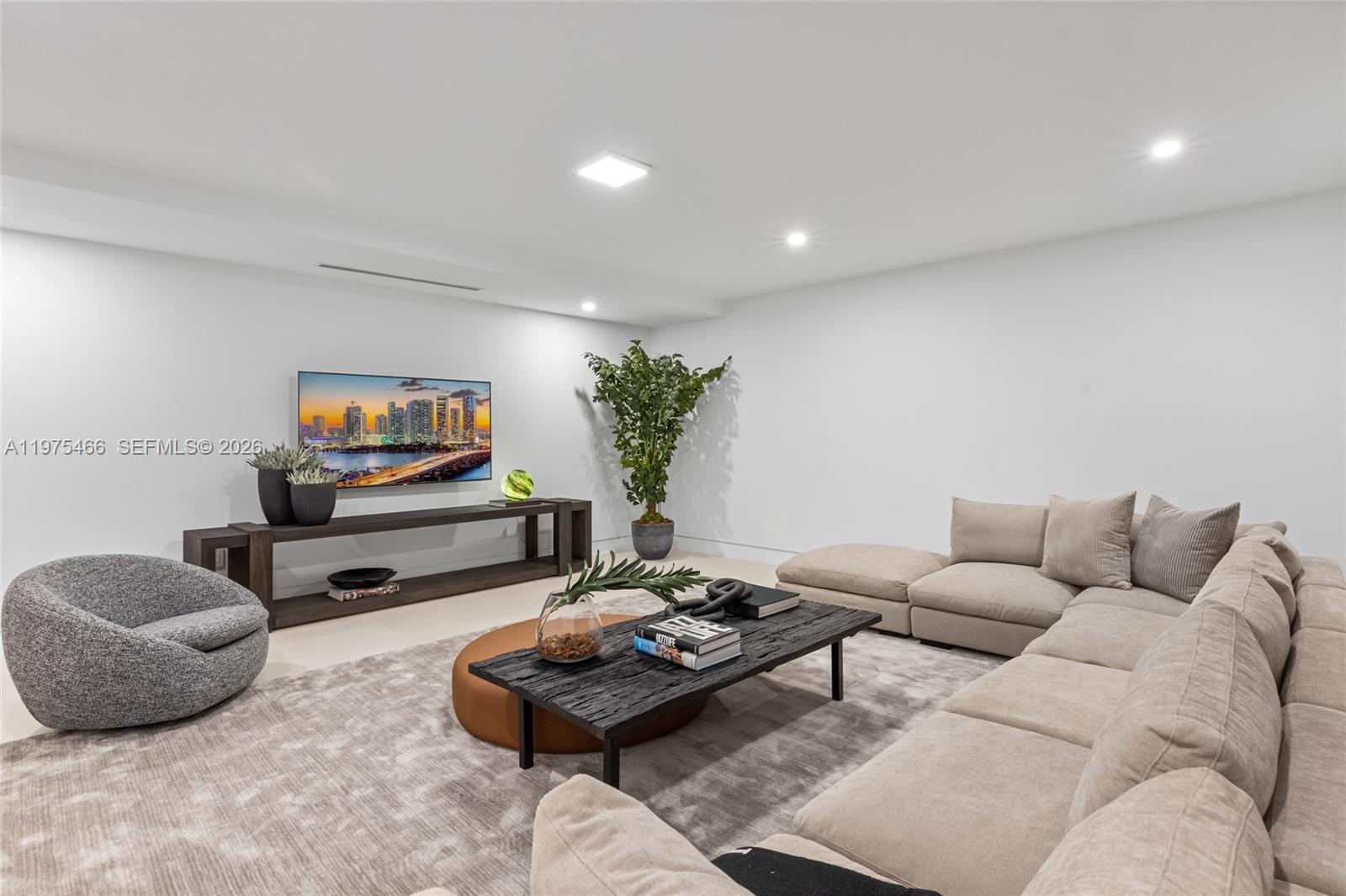 6445 SW 129th Ter Pinecrest, FL 33156